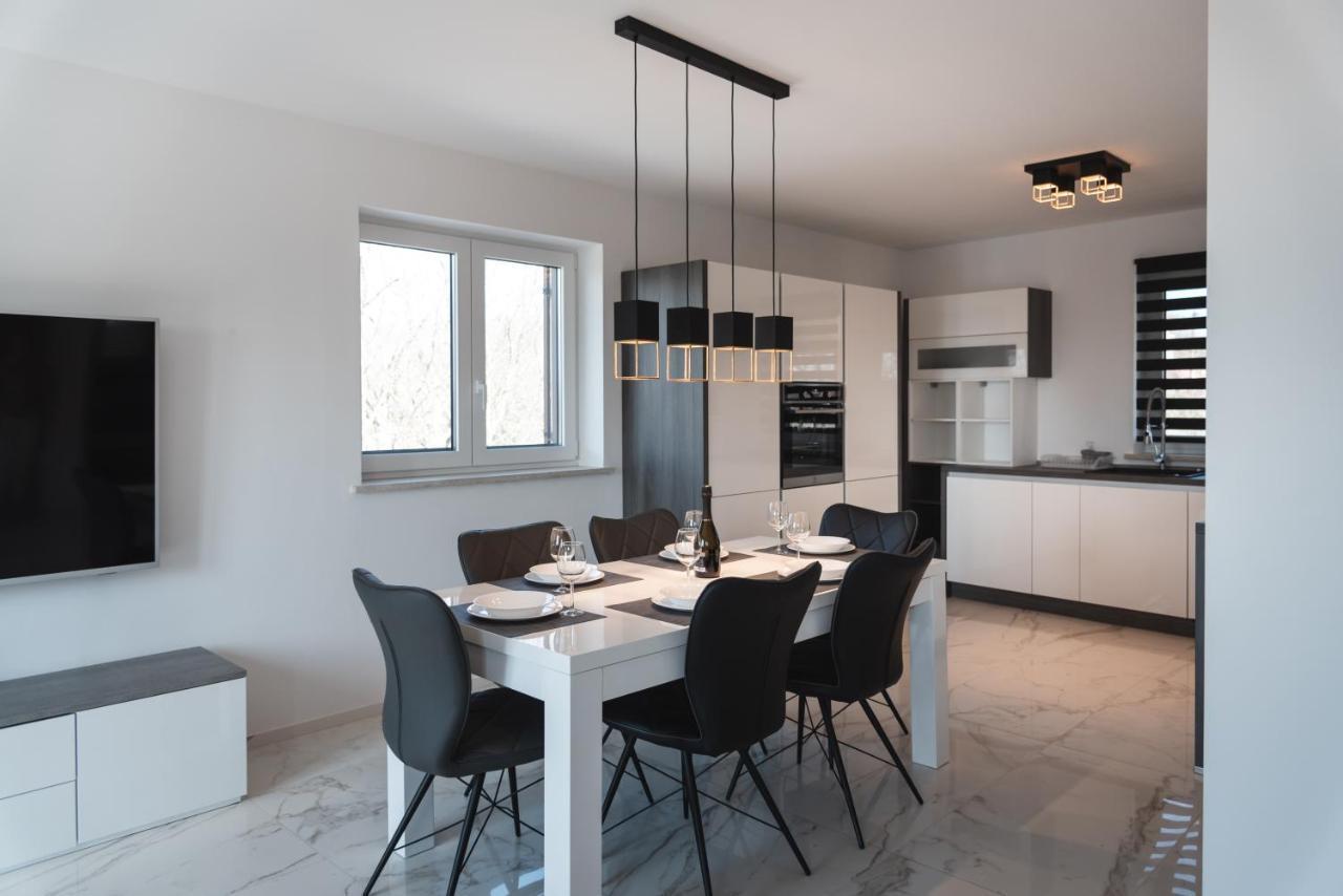 Apartamento Hisa Kapis With Hot Tube Koper Exterior foto
