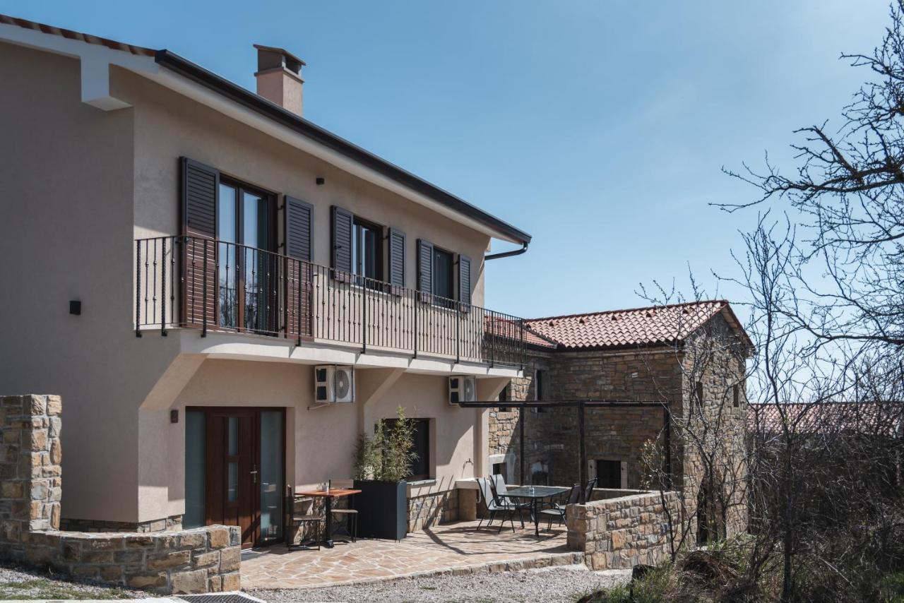 Apartamento Hisa Kapis With Hot Tube Koper Exterior foto