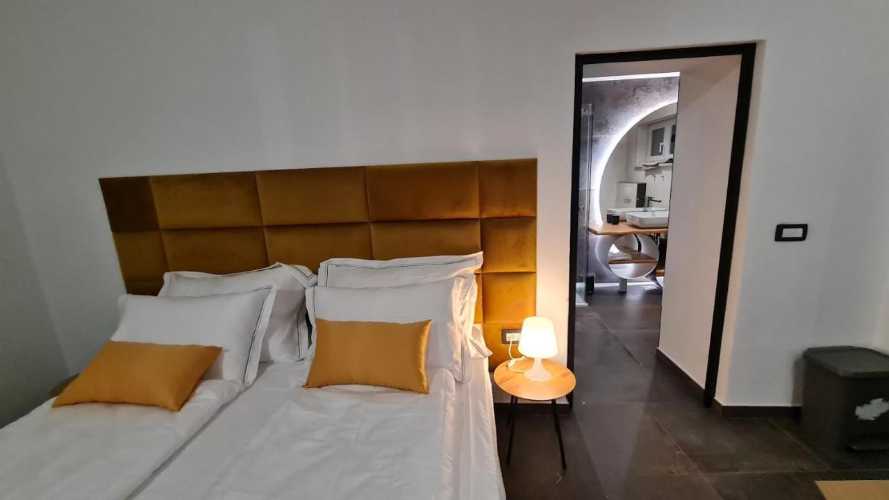 Apartamento Hisa Kapis With Hot Tube Koper Exterior foto