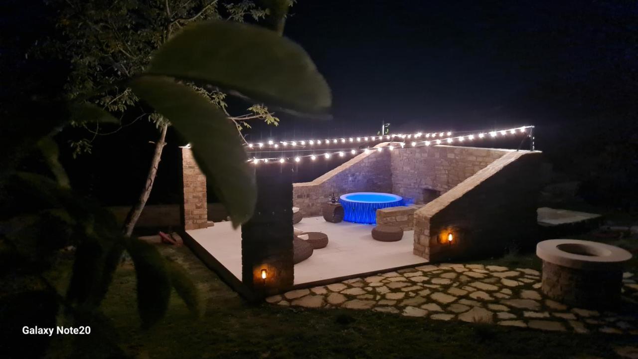 Apartamento Hisa Kapis With Hot Tube Koper Exterior foto