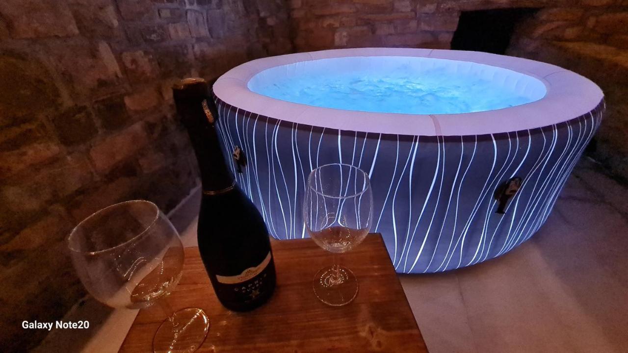 Apartamento Hisa Kapis With Hot Tube Koper Exterior foto
